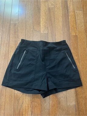 Athleta Women’s Black Active Zip-Pocket Shorts